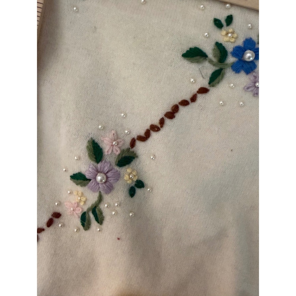 Lizette Italy VTG Cardigan L Pearl Angora Wool Floral Embroidered Feminine 80's - Picture 13 of 14